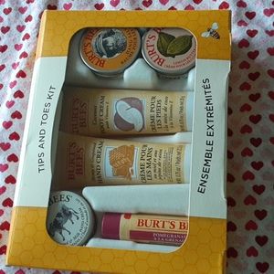 Brand New Burt’s Bees Tips and Toes Kit